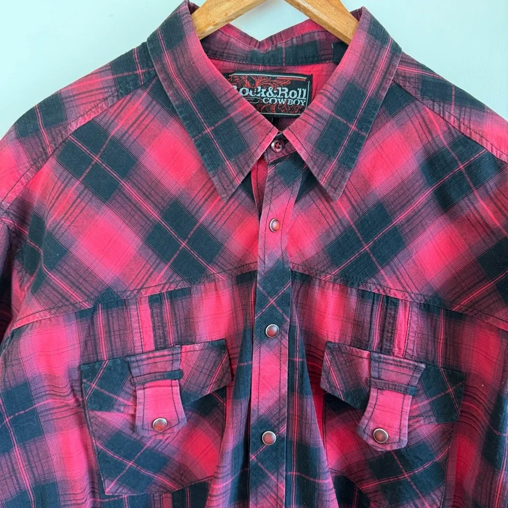 Rock & Roll Cowboy Men XL Red Plaid‎ Long Sleeved Button Down Shirt Embroidered